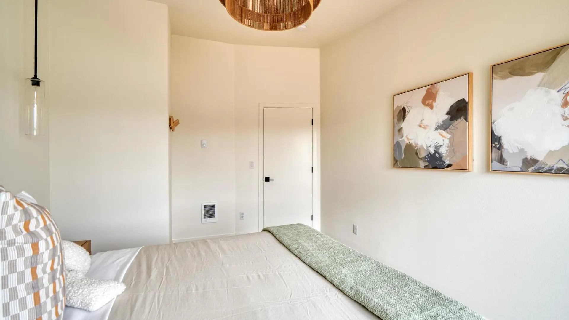 Lively Alberta Arts Townhome Portland 0*,  United States
