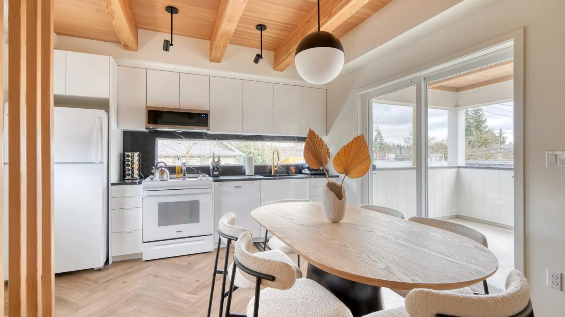 Lively Alberta Arts Townhome Portland 0*,