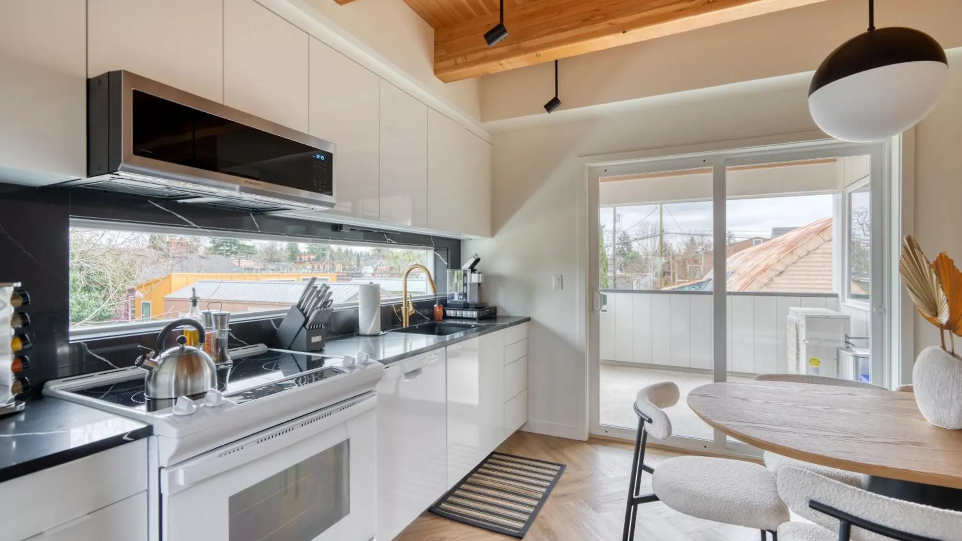 Lively Alberta Arts Townhome Portland United States