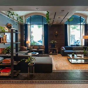 Hotel Dossier, Portland