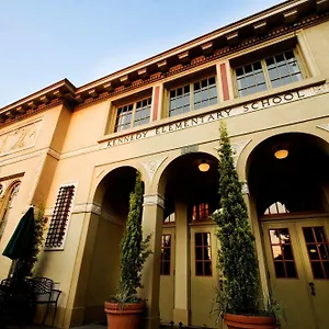 酒店 米柯纳密思肯尼迪学院酒店, 波特蘭
